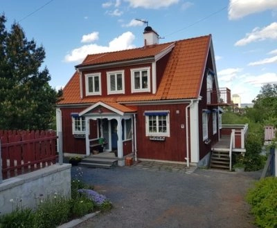 slutförd takläggning på villa i Hedermora.