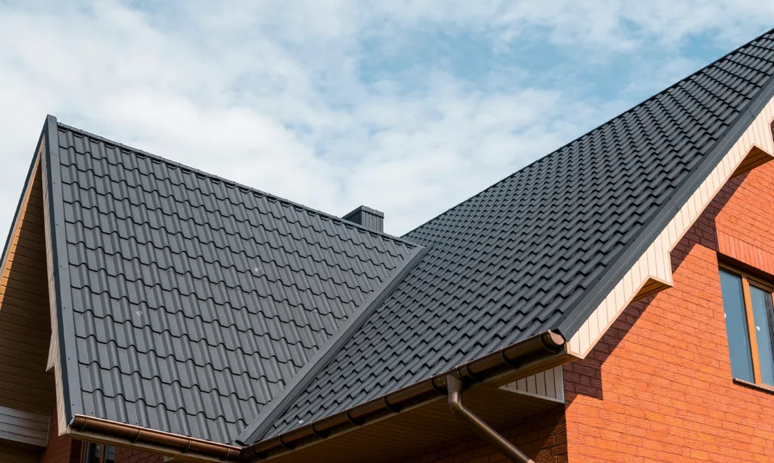 takpanneplåt - plåttak som ser ut som tegelpannor